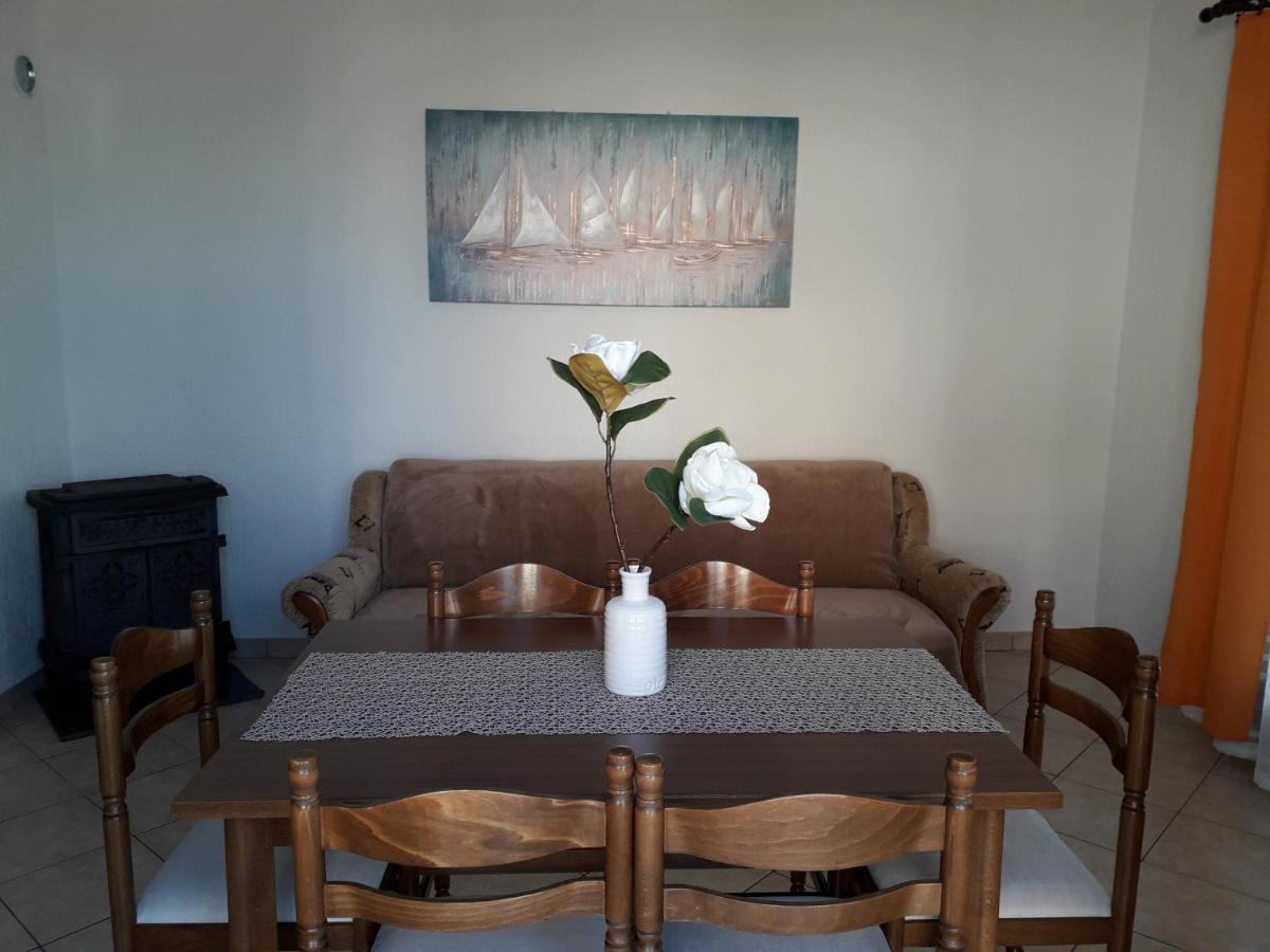 Delfin Apartments Sveti Juraj Buitenkant foto