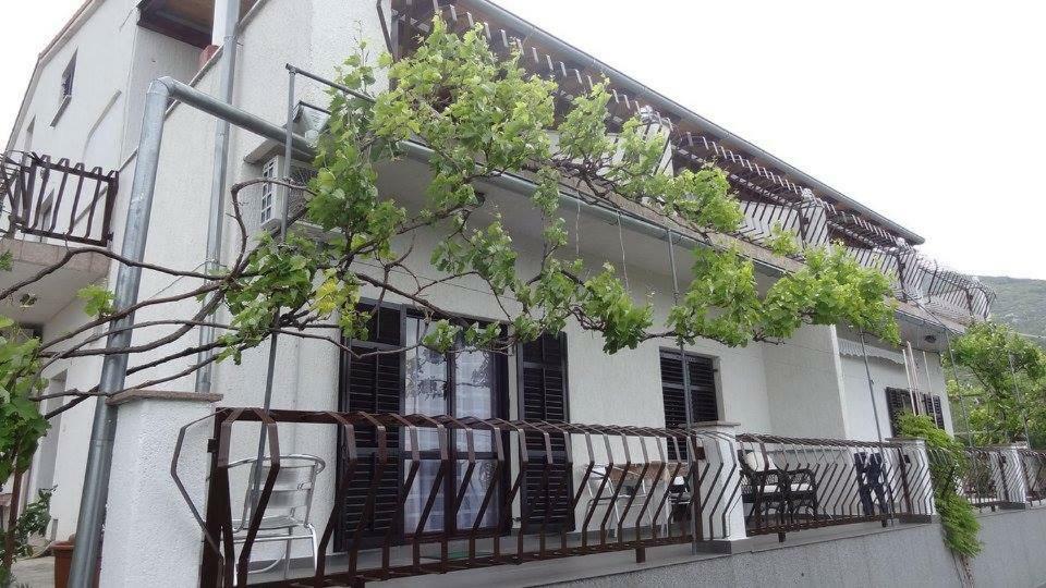 Delfin Apartments Sveti Juraj Buitenkant foto